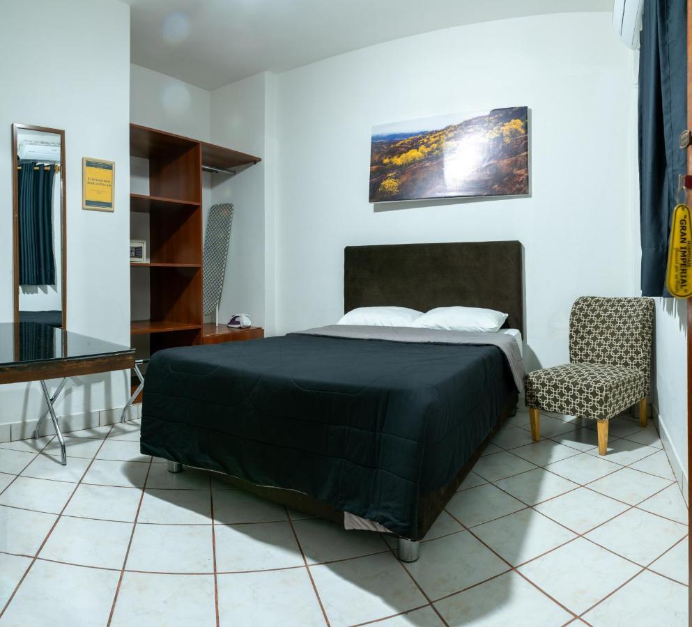 Hospedaje Gran Imperial Tumbes Exterior photo
