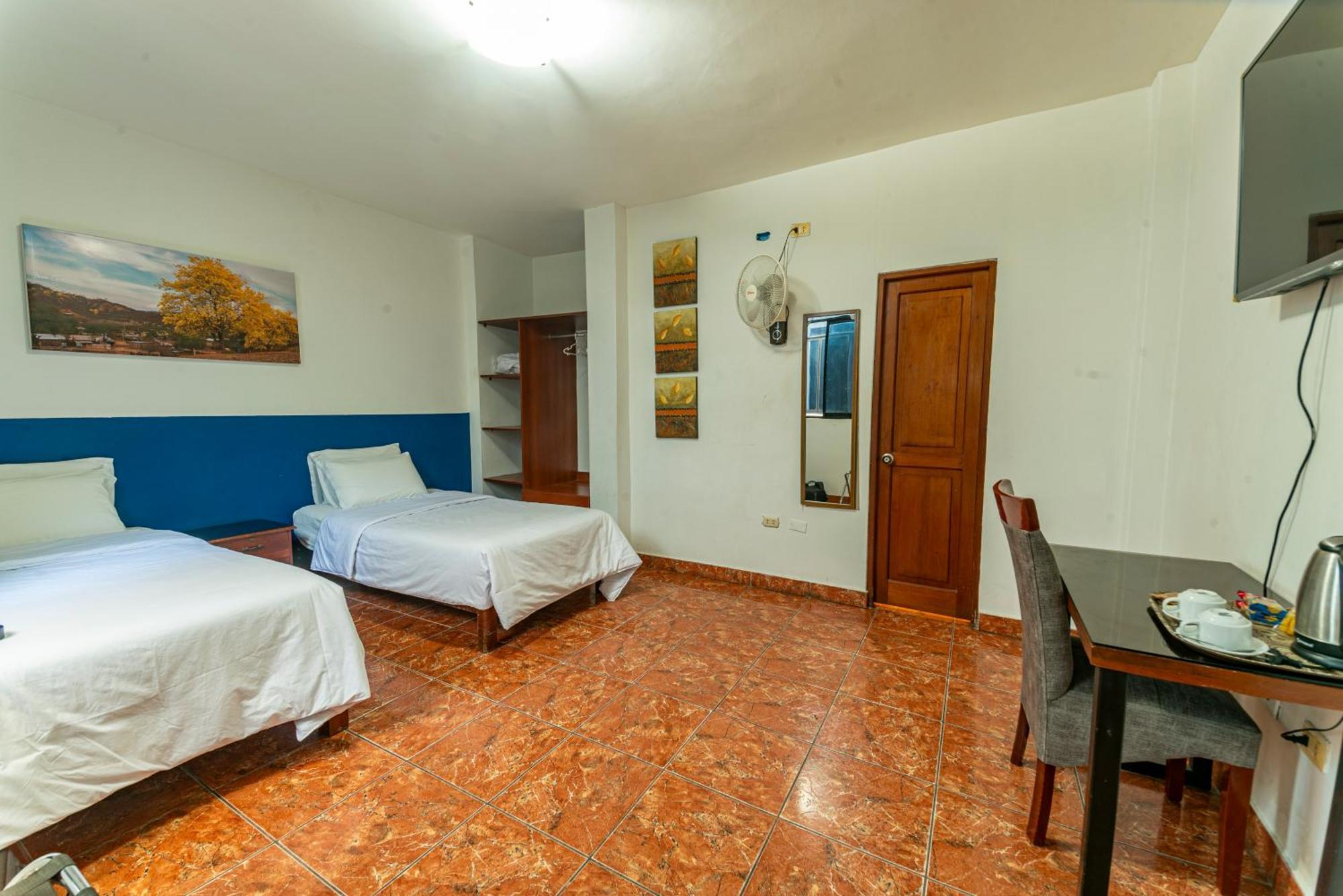 Hospedaje Gran Imperial Tumbes Exterior photo